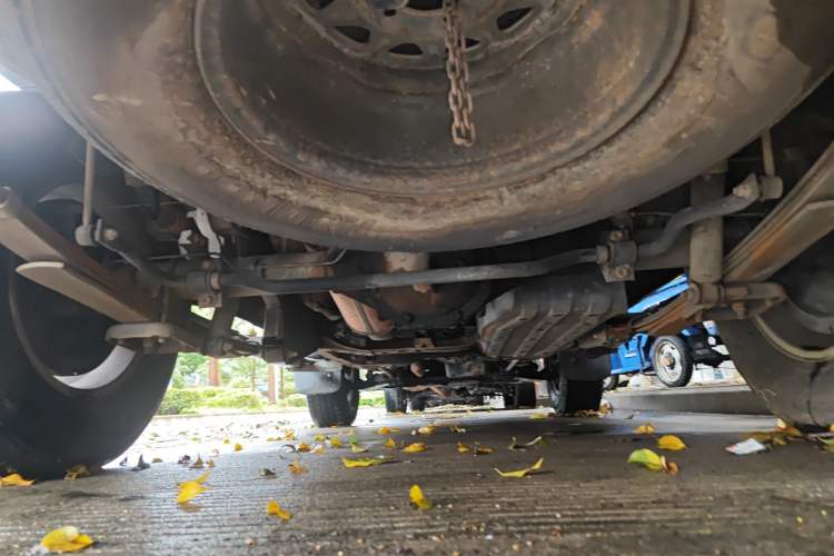 Used Nissan Paladin 2013 2.4L Two-Wheel Drive Standard Version China IV Standard Chassis Rear