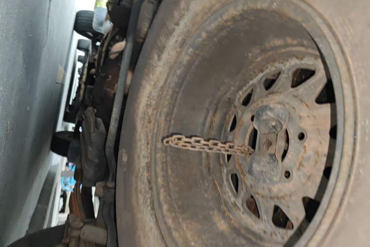Used Nissan Paladin 2013 2.4L Two-Wheel Drive Standard Version China IV Standard Chassis Rear