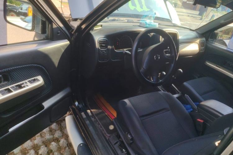 Used Nissan Paladin 2013 2.4L Four-Wheel Drive Standard Version China IV Standard Driver Seat