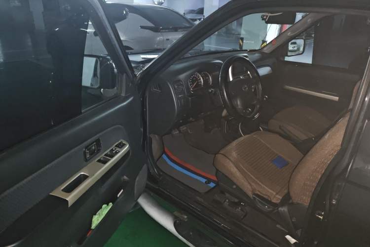 Used Nissan Paladin 2013 2.4L Four-Wheel Drive Standard Version China IV Standard Driver Seat