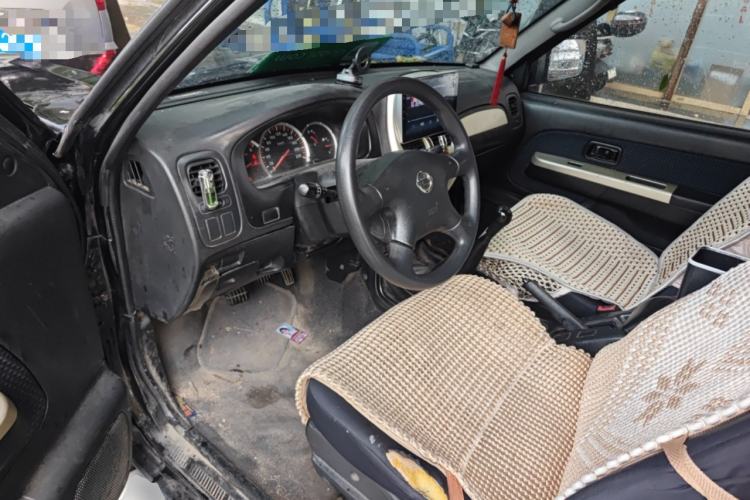 Used Nissan Paladin 2013 2.4L Two-Wheel Drive Standard Version China IV Standard Driver Seat