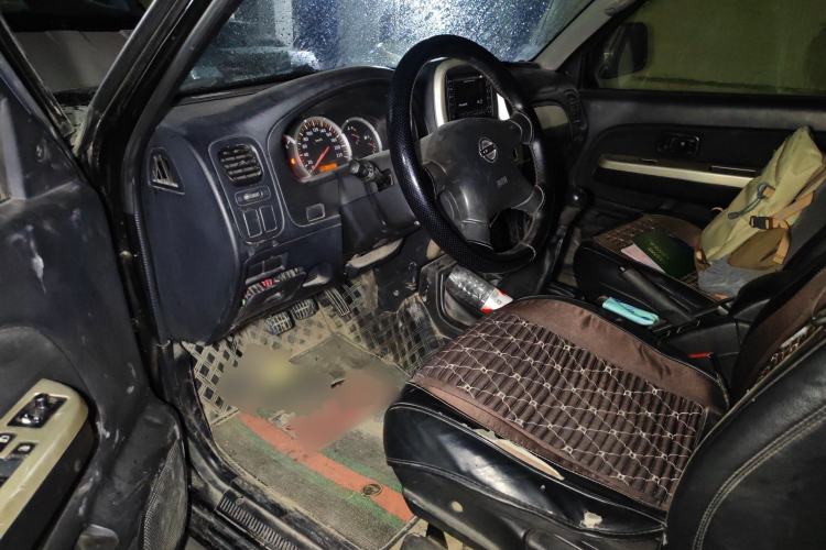 Used Nissan Paladin 2013 2.4L Two-Wheel Drive Standard Edition Emission Standard China IV Driver Seat