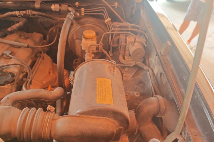 Used Nissan Paladin 2013 2.4L Two-Wheel Drive Standard Version China IV Standard Engine Bay Left