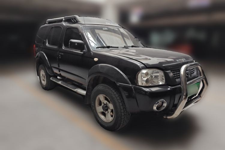 Used Nissan Paladin 2013 2.4L Four-Wheel Drive Standard Version China IV Standard Front Right 45 Deg