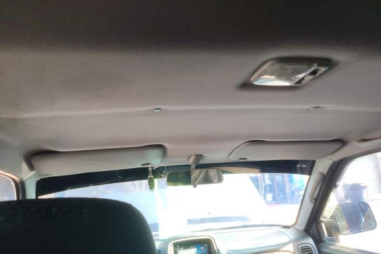 Used Nissan Paladin 2013 2.4L Four-Wheel Drive Standard Version China IV Standard Headliner