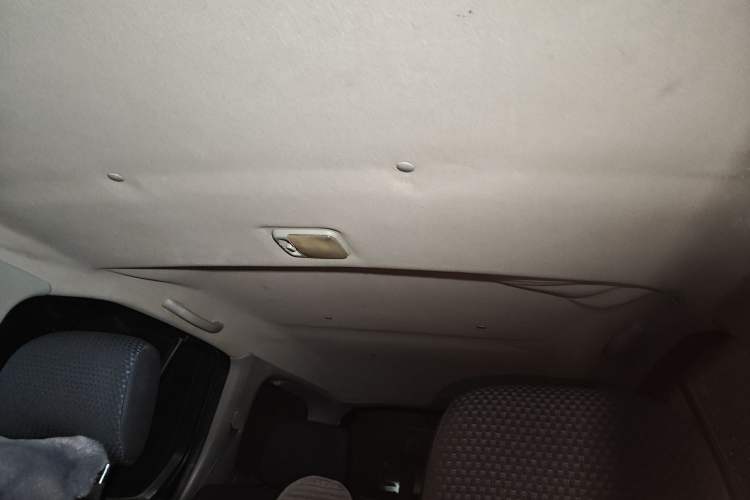 Used Nissan Paladin 2013 2.4L Four-Wheel Drive Standard Version China IV Standard Headliner
