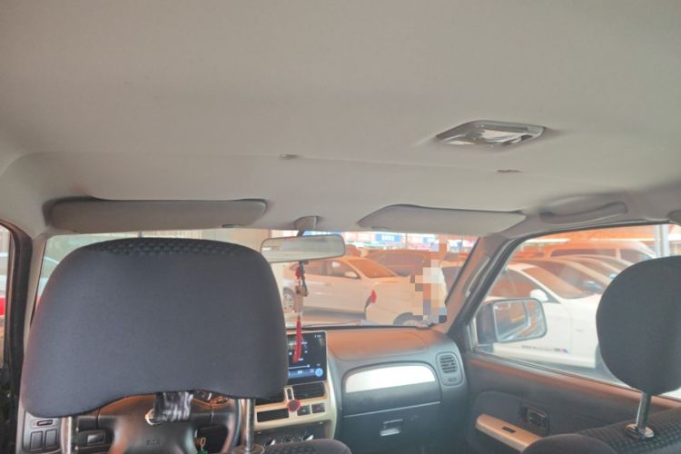 Used Nissan Paladin 2013 2.4L Two-Wheel Drive Standard Version China IV Standard Headliner