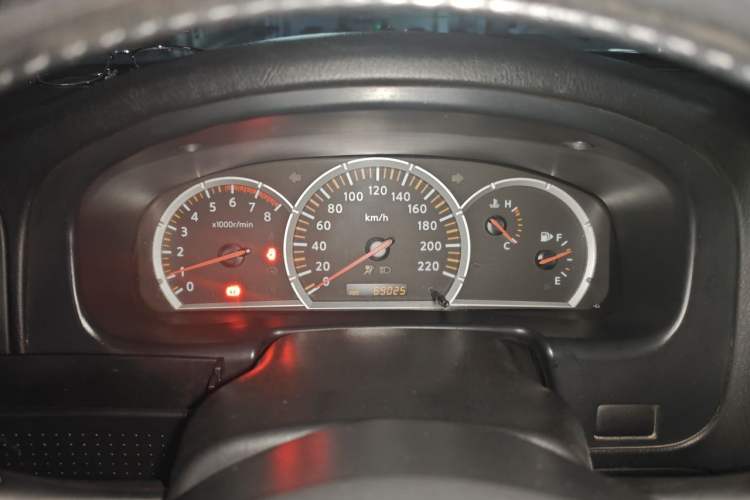 Used Nissan Paladin 2013 2.4L Four-Wheel Drive Standard Version China IV Standard Instrument Cluster