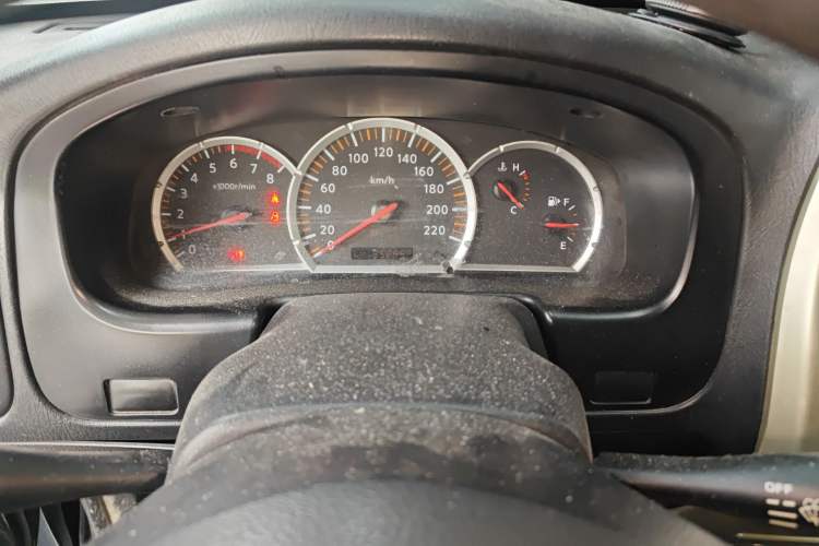 Used Nissan Paladin 2013 2.4L Two-Wheel Drive Standard Version China IV Standard Instrument Cluster