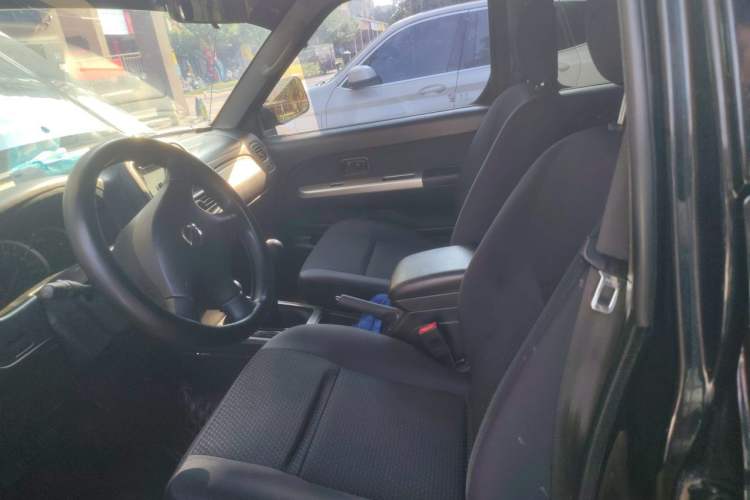Used Nissan Paladin 2013 2.4L Four-Wheel Drive Standard Version China IV Standard Left Front Seat