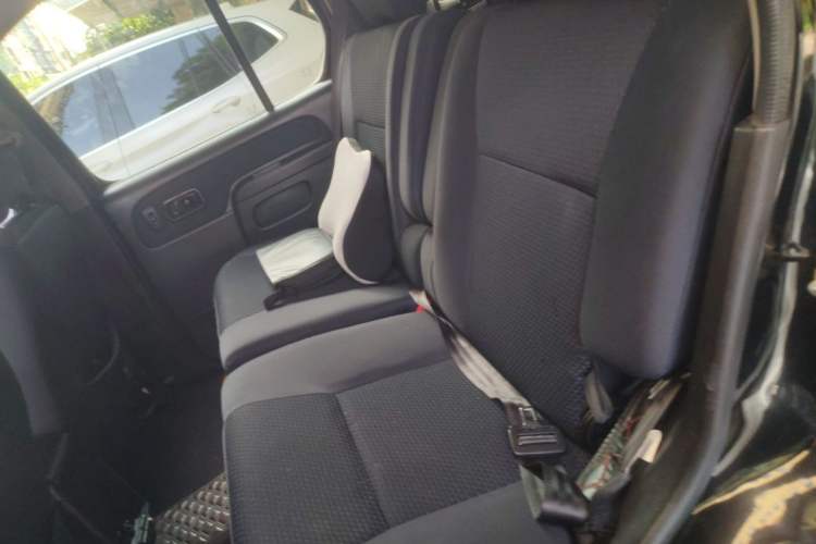 Used Nissan Paladin 2013 2.4L Four-Wheel Drive Standard Version China IV Standard Left Rear Seat