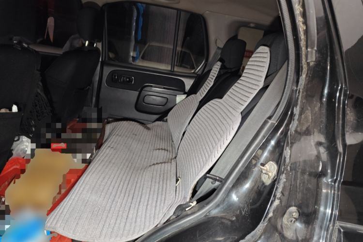 Used Nissan Paladin 2013 2.4L Four-Wheel Drive Standard Version China IV Standard Left Rear Seat