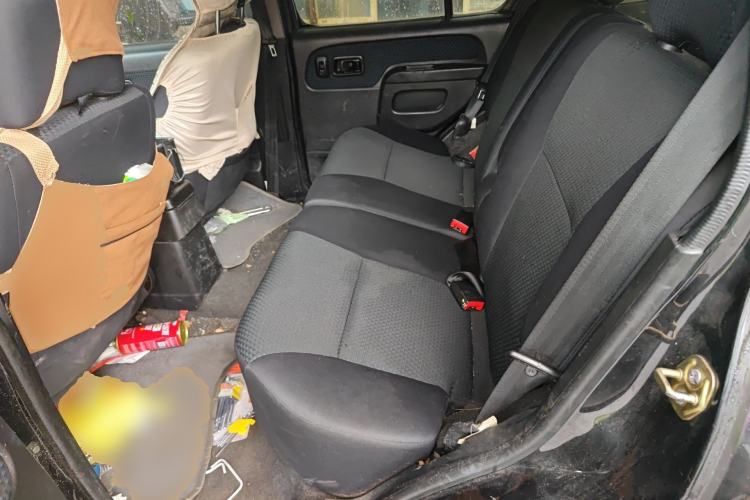 Used Nissan Paladin 2013 2.4L Two-Wheel Drive Standard Version China IV Standard Left Rear Seat