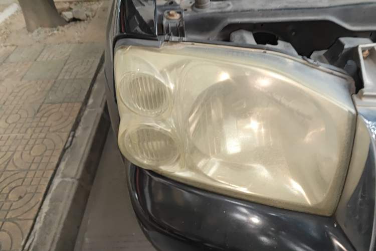 Used Nissan Paladin 2013 2.4L Two-Wheel Drive Standard Version China IV Standard Right Front Headlight
