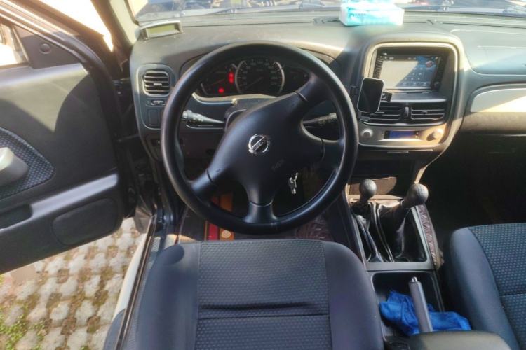 Used Nissan Paladin 2013 2.4L Four-Wheel Drive Standard Version China IV Standard Steering Wheel