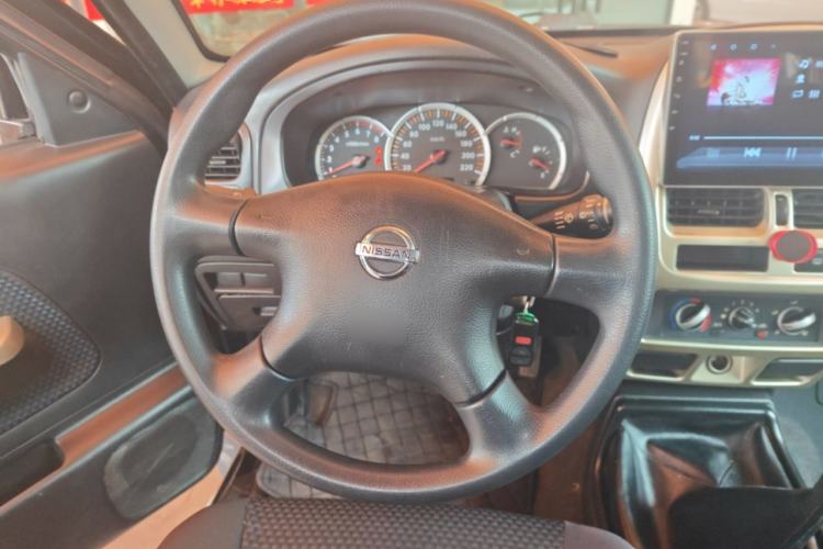 Used Nissan Paladin 2013 2.4L Two-Wheel Drive Standard Version China IV Standard Steering Wheel