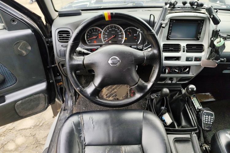 Used Nissan Paladin 2013 2.4L Four-Wheel Drive Standard Version China IV Standard Steering Wheel