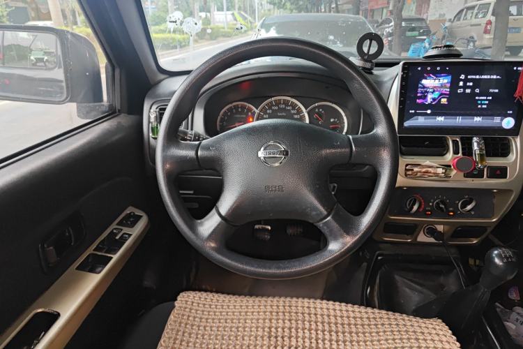Used Nissan Paladin 2013 2.4L Two-Wheel Drive Standard Version China IV Standard Steering Wheel