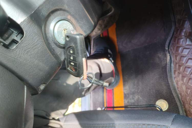 Used Nissan Paladin 2013 2.4L Four-Wheel Drive Standard Version China IV Standard Vehicle Key