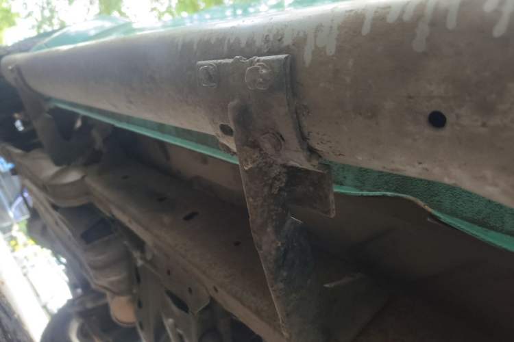 Used Nissan Paladin 2013 2.4L Four-Wheel Drive Standard Version China IV Standard Chassis Front Right