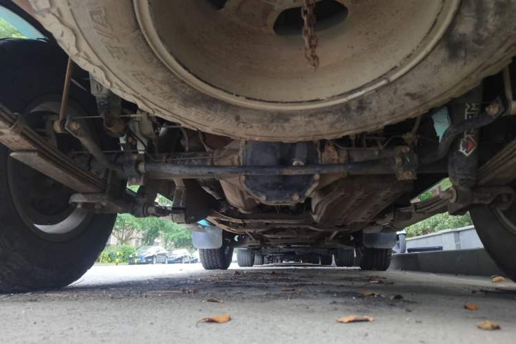 Used Nissan Paladin 2013 2.4L Four-Wheel Drive Standard Version China IV Standard Chassis Rear