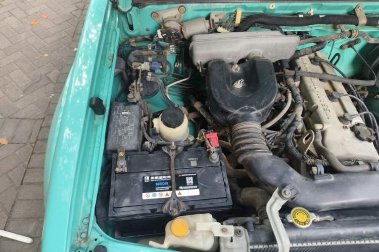 Used Nissan Paladin 2013 2.4L Four-Wheel Drive Standard Version China IV Standard Engine Bay Right