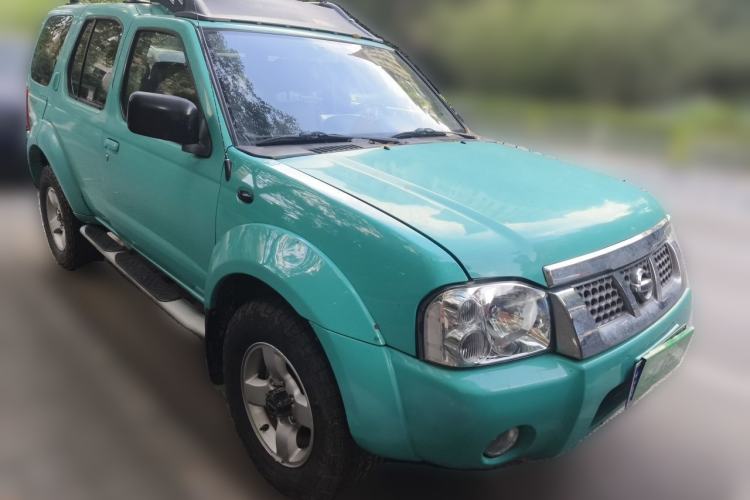 Used Nissan Paladin 2013 2.4L Four-Wheel Drive Standard Version China IV Standard Front Right 45 Deg