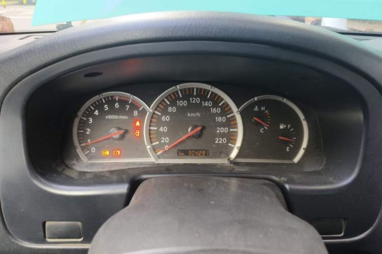 Used Nissan Paladin 2013 2.4L Four-Wheel Drive Standard Version China IV Standard Instrument Cluster