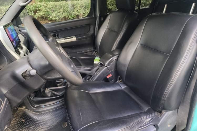 Used Nissan Paladin 2013 2.4L Four-Wheel Drive Standard Version China IV Standard Left Front Seat
