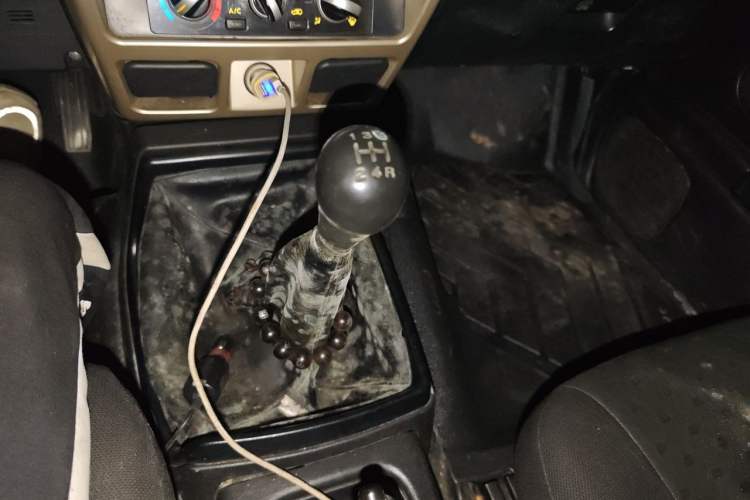 Used Nissan Paladin 2013 2.4L Two-Wheel Drive Standard Version China V Standard Gear Lever