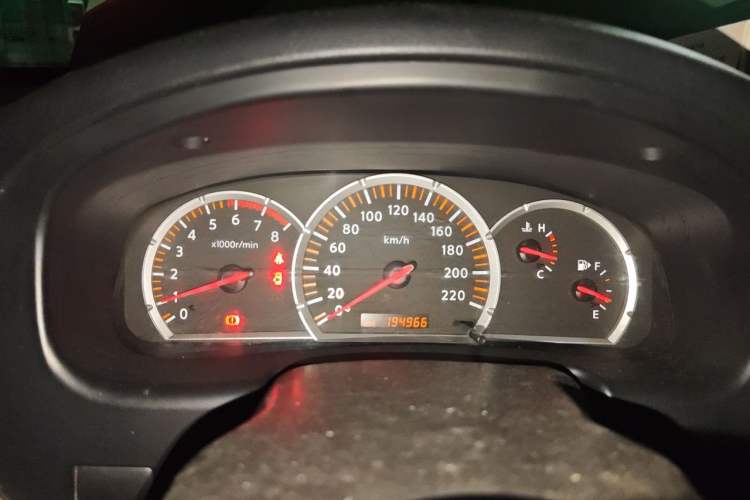 Used Nissan Paladin 2013 2.4L Two-Wheel Drive Standard Version China V Standard Instrument Cluster