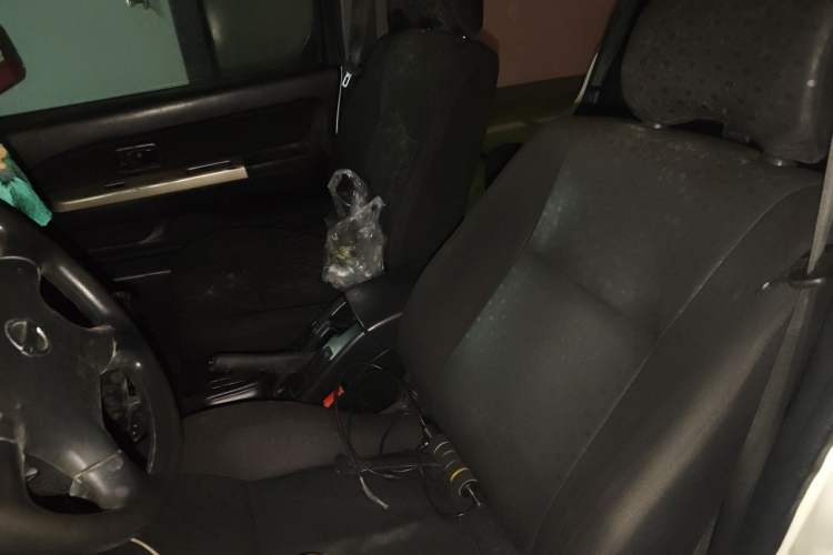 Used Nissan Paladin 2013 2.4L Two-Wheel Drive Standard Version China V Standard Left Front Seat