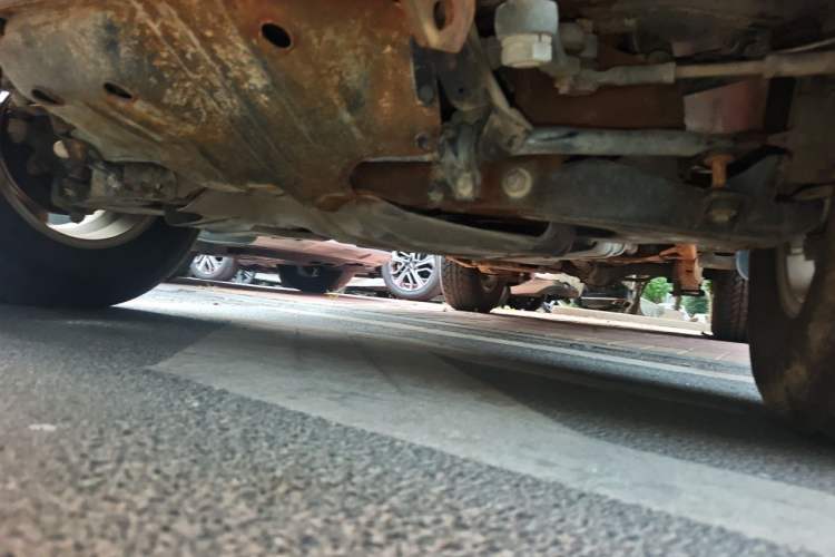 Used Nissan Paladin 2013 2.4L Two-Wheel Drive Standard Version China IV Standard Chassis Front Left