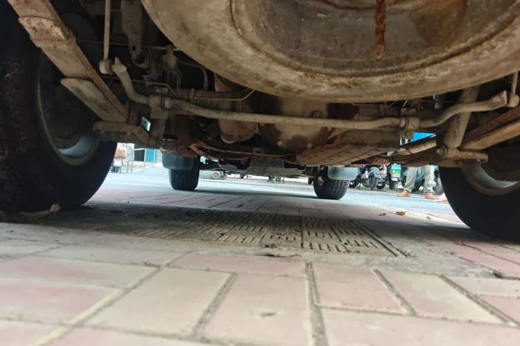 Used Nissan Paladin 2013 2.4L Two-Wheel Drive Standard Version China IV Standard Chassis Rear