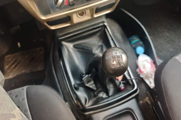 Used Nissan Paladin 2013 2.4L Two-Wheel Drive Standard Version China IV Standard Gear Lever