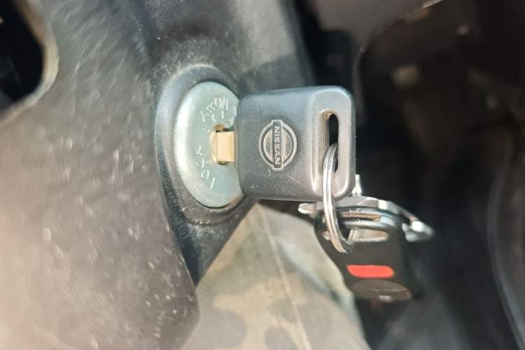 Used Nissan Paladin 2013 2.4L Two-Wheel Drive Standard Version China IV Standard Vehicle Key