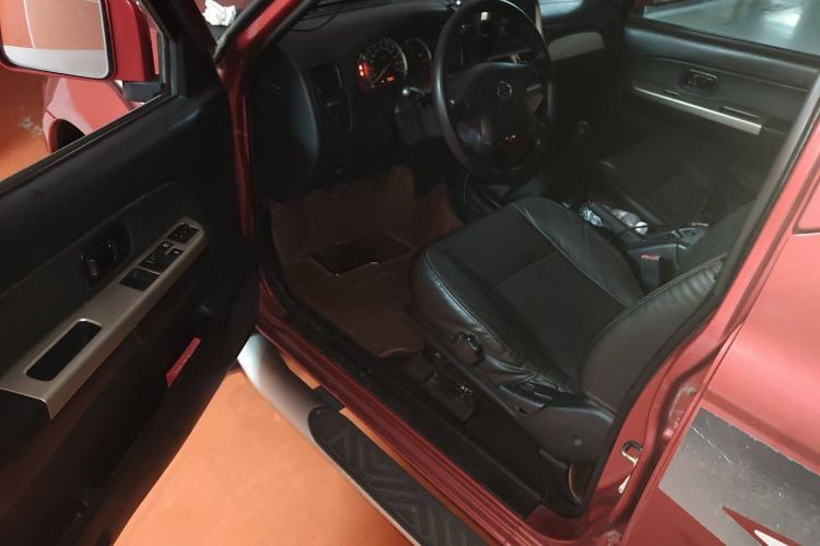 Used Nissan Paladin 2013 2.4L Two-Wheel Drive Standard Edition Emission Standard China IV Driver Seat
