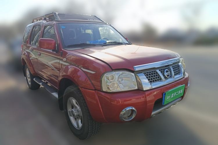 Used Nissan Paladin 2013 2.4L Two-Wheel Drive Standard Edition Emission Standard China IV Front Right 45 Deg