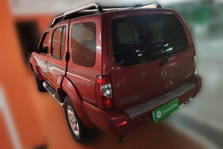 Used Nissan Paladin 2013 2.4L Two-Wheel Drive Standard Edition Emission Standard China IV Rear Left 45 Deg