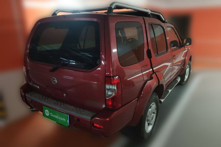 Used Nissan Paladin 2013 2.4L Two-Wheel Drive Standard Edition Emission Standard China IV Rear Right 45 Deg
