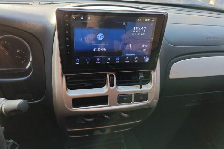 Used Nissan Paladin 2013 2.4L Two-Wheel Drive Standard Version China V Standard Audio And AC Panel