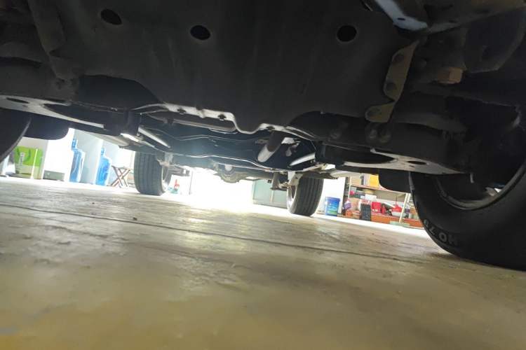 Used Nissan Paladin 2013 2.4L Two-Wheel Drive Standard Version China IV Standard Chassis Front