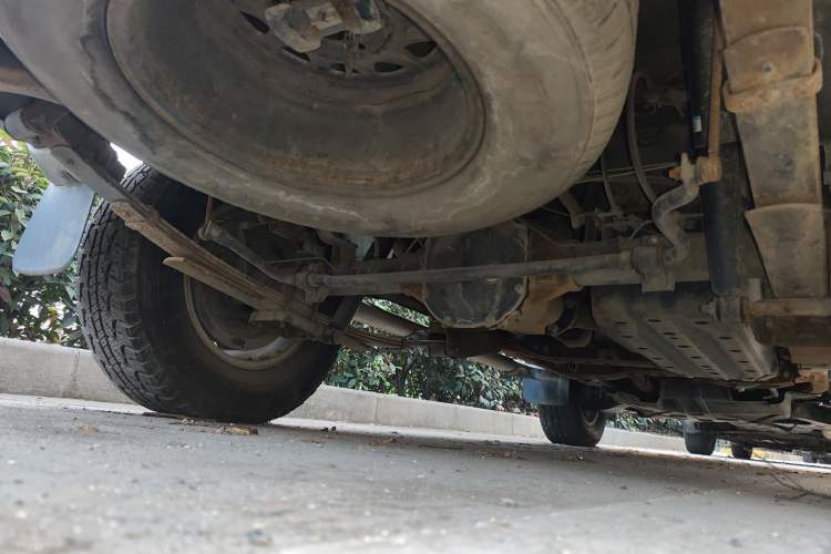 Used Nissan Paladin 2013 2.4L Two-Wheel Drive Standard Version China IV Standard Chassis Rear