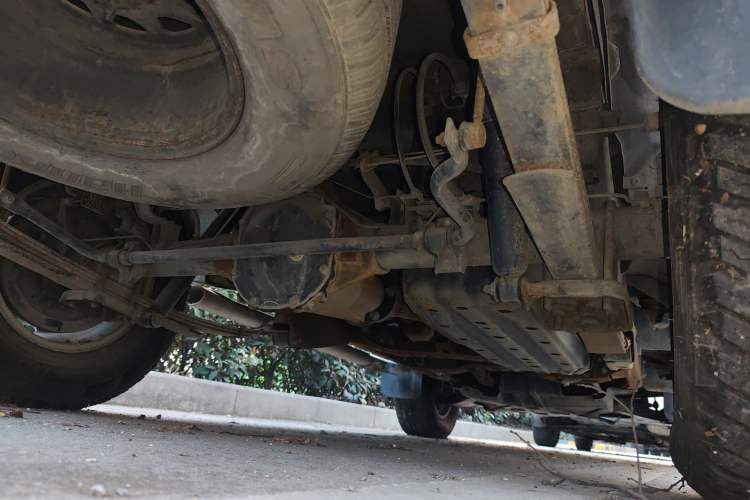 Used Nissan Paladin 2013 2.4L Two-Wheel Drive Standard Version China IV Standard Chassis Rear Right