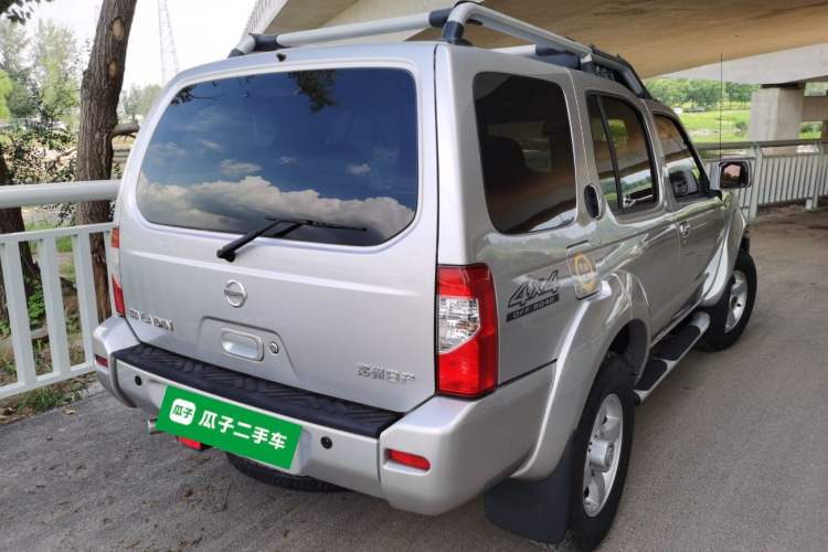 Used Nissan Paladin 2013 2.4L 4x4 Luxury Version China V Standard Exterior 5