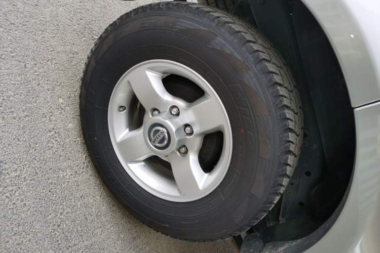 Used Nissan Paladin 2013 2.4L 4x4 Luxury Version China V Standard Exterior 8