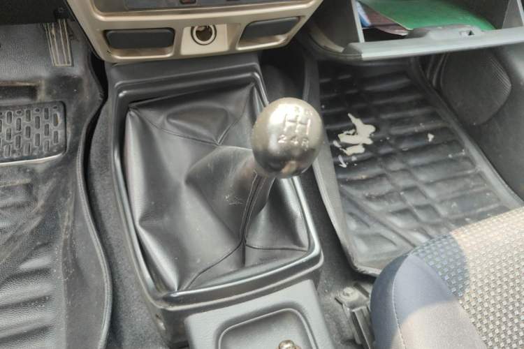 Used Nissan Paladin 2013 2.4L Two-Wheel Drive Standard Version China IV Standard Gear Lever