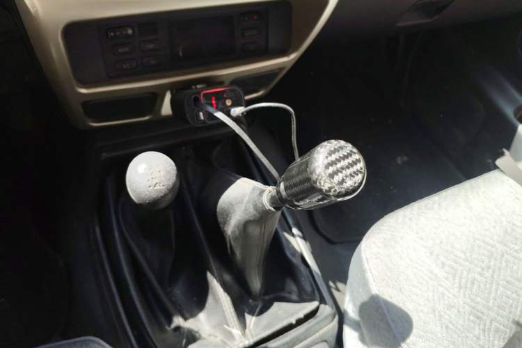 Used Nissan Paladin 2013 2.4L 4x4 Standard Version China V Standard Gear Lever