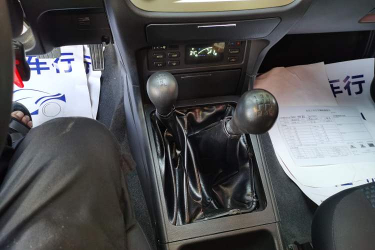 Used Nissan Paladin 2013 2.4L 4x4 Luxury Version China V Standard Gear Lever