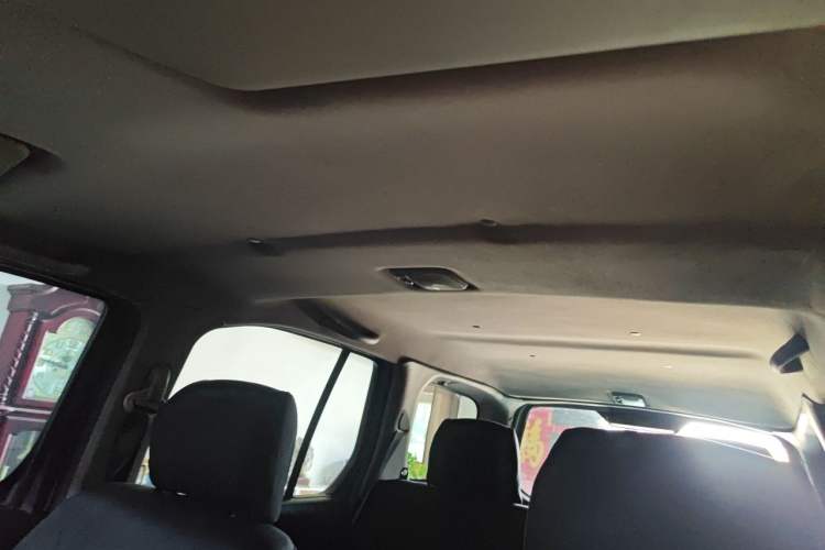 Used Nissan Paladin 2013 2.4L Two-Wheel Drive Standard Version China IV Standard Headliner